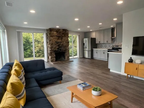 3942 Green Ave APT 4, Los Alamitos, CA 90720