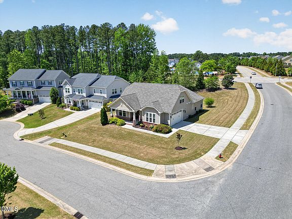 4th image of 802 King Lake Ct