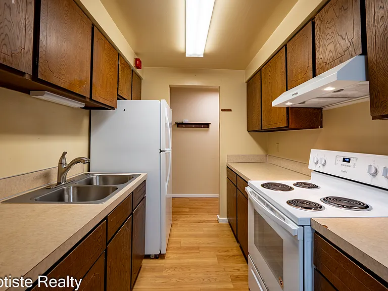 11012 NE 68th St #513 — Photo 8