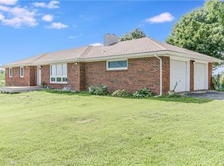 33913 E Truman Rd, Grain Valley, MO 64029