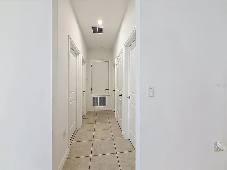 418 Quayside Ave — Photo 22