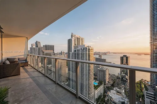 1010 Brickell Ave #4203 Photo 1