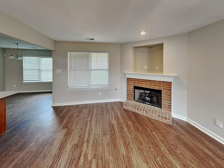 1071 E Red Fern Cir — Photo 3