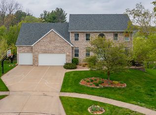 1652 NW 125th St, Clive, IA 50325