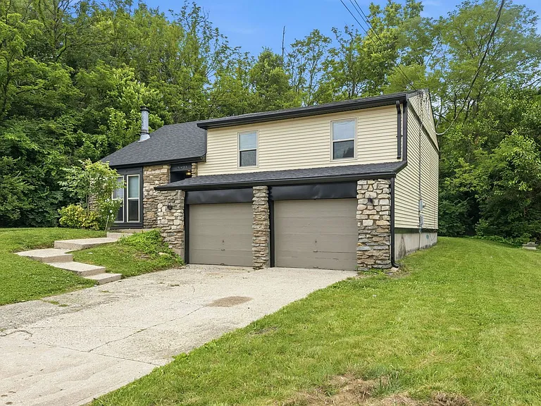4321 Westwood Northern Blvd — Photo 4