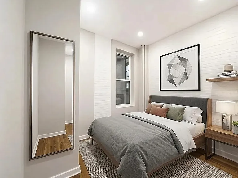 338 W 17th St #2C — Photo 4