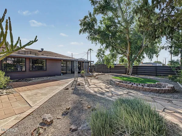 6701 E Koralee St, Tucson, AZ 85710