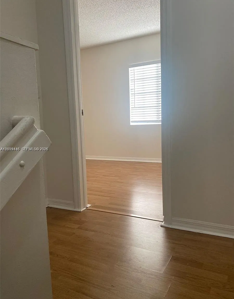 Sectors 3 & 4 Boundary Pl — Photo 4