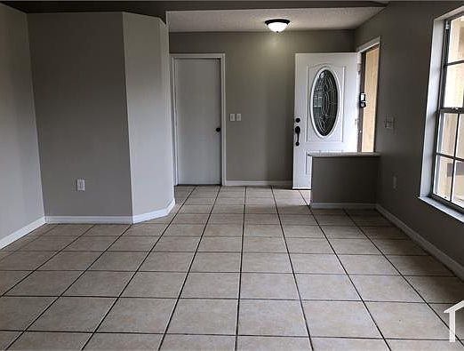 2nd image of 1614 Howland Blvd