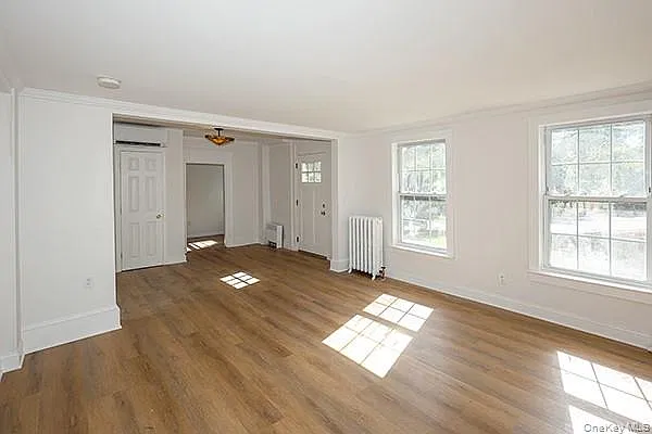 3 bed, 2.0 bath, 3831 sqft, $5,500 — Photo 4
