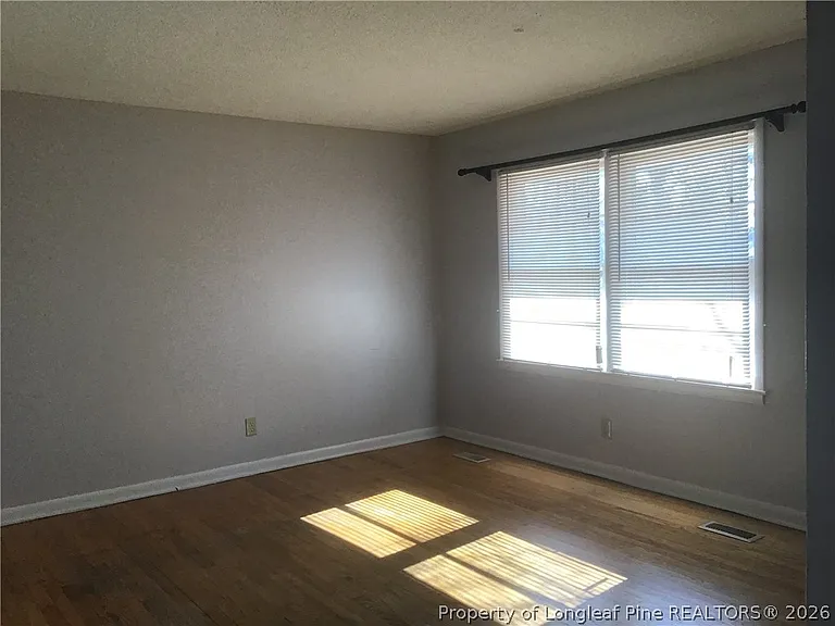 320 Bandera Dr — Photo 15