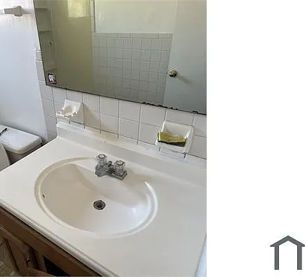 3 bed, 1100 sqft, $1,550 — Photo 2