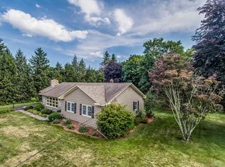 16 Redstone Hill Rd, Lancaster, MA 01523