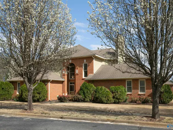 100 Paddington Grn, Huntsville, AL 35824