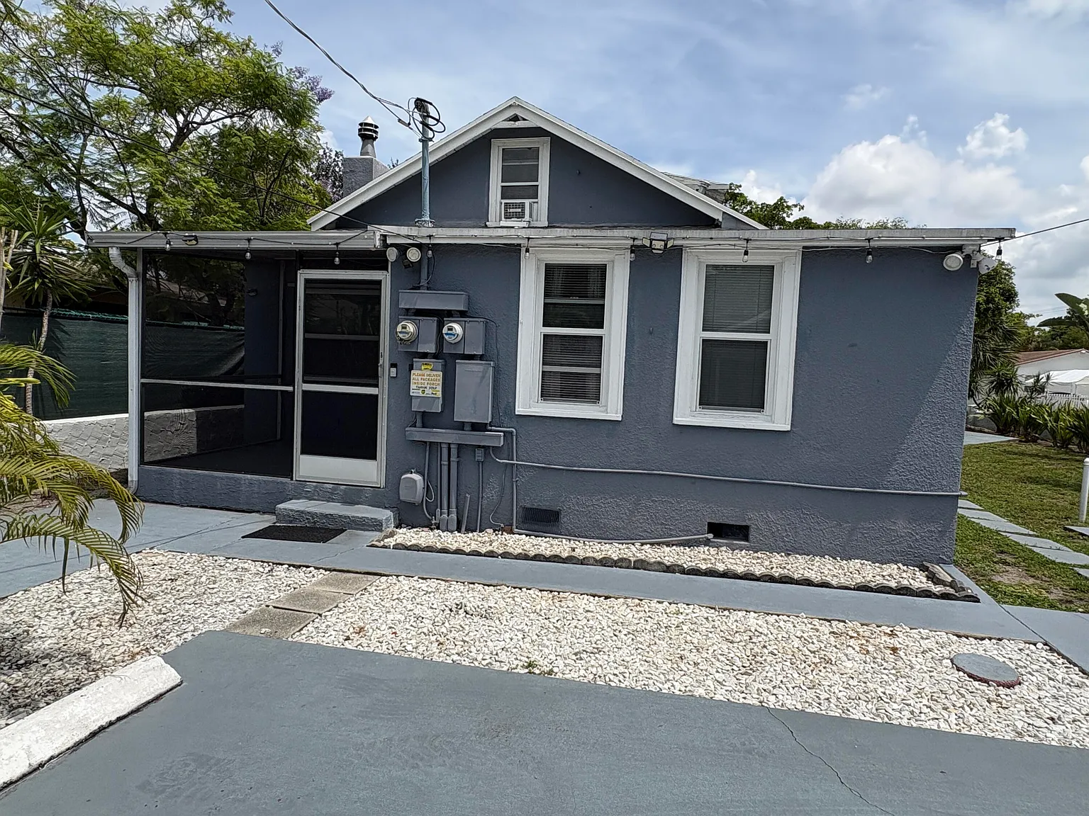 1 bed, 1.0 bath, 2091 sqft, $1,900 — Photo 1