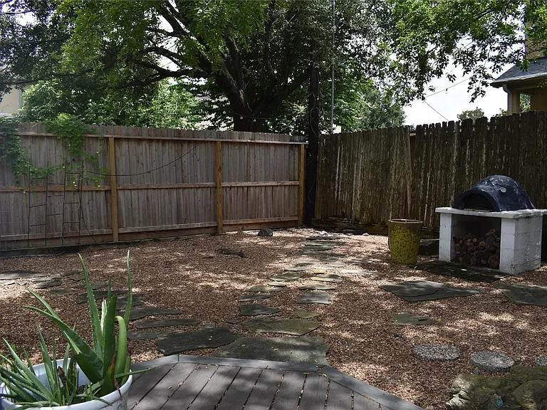 4521 Maple St — Photo 6