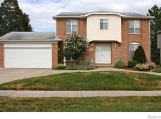4416 Reilly Dr, Troy, MI 48085