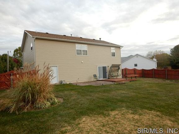 3rd image of 350 Vermillion Dr