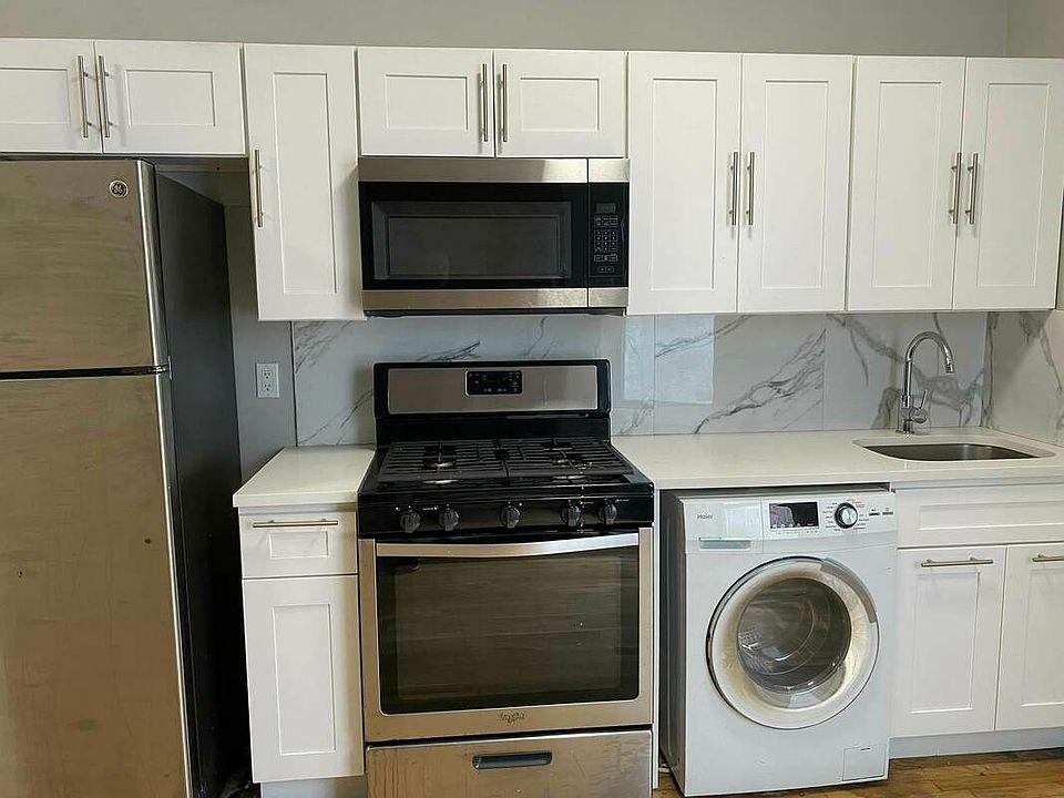 1st image of 2171 3rd Ave APT 2B