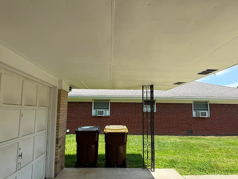 215 N 2nd St #B — Photo 17