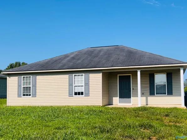 178 Travis Dr, Hazel Green, AL 35750
