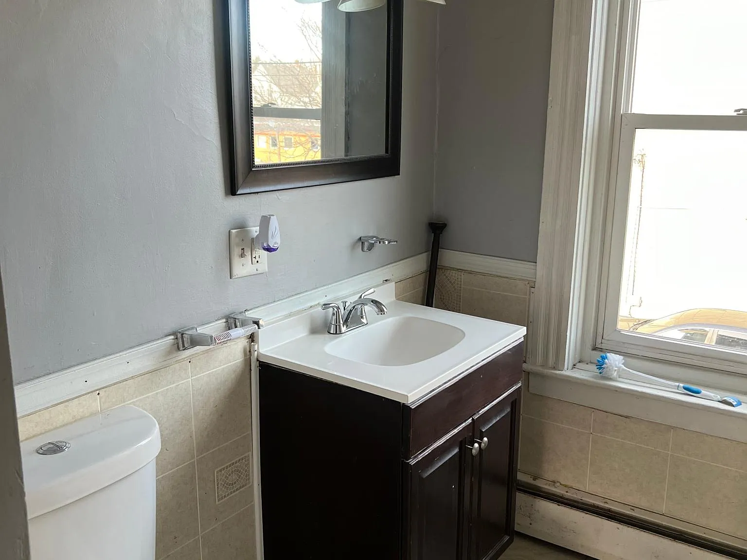 2 bed, 1000 sqft, $1,600 — Photo 4