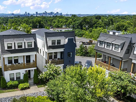 2nd image of 530 Edwin St #20
