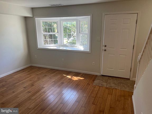 4th image of 1338 Blue Jay Dr