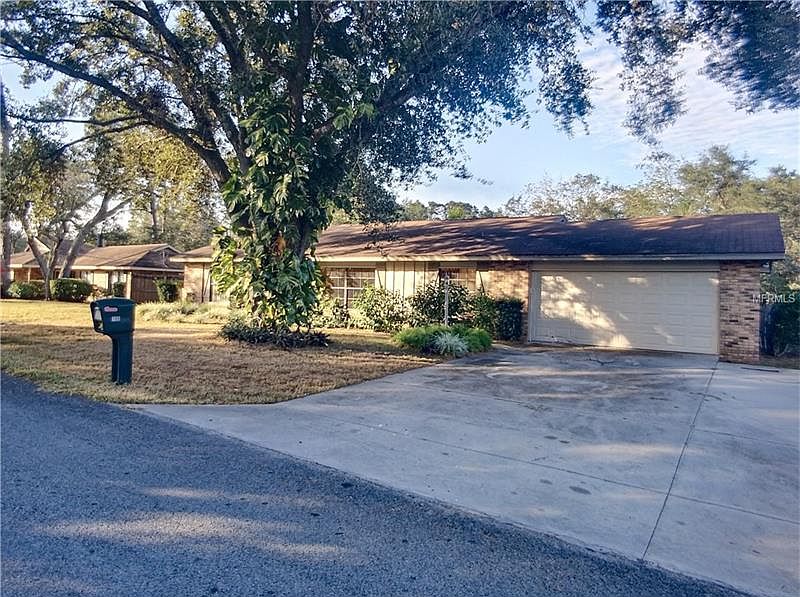 1st image of 765 Yorkshire Dr