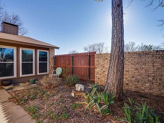 3rd image of 2800 Mill Valley Dr