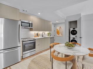 130 Hope St APT 608, Brooklyn, NY 11211