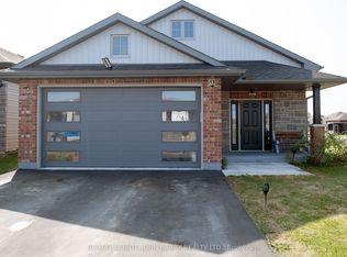 43 Cedar Park Cres, Quinte West, ON K8V 0J2