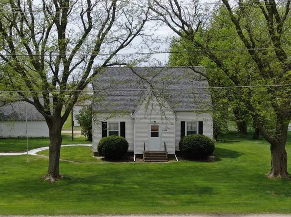 1112 2nd St SW, Clarion, IA 50525