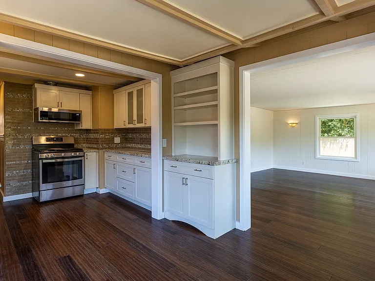 8111 Santa Ana Rd — Photo 6