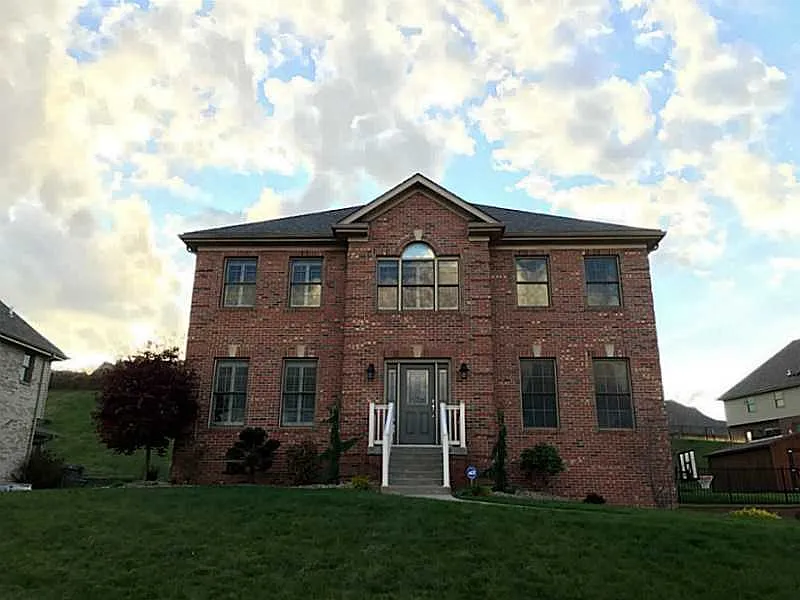 2023 Laurel Ridge Dr photo 1