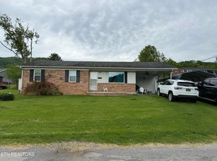 416 Calvary Rd, Rose Hill, VA 24281