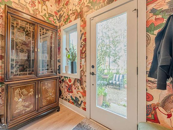 4th image of 2199 Lenox Rd NE #7