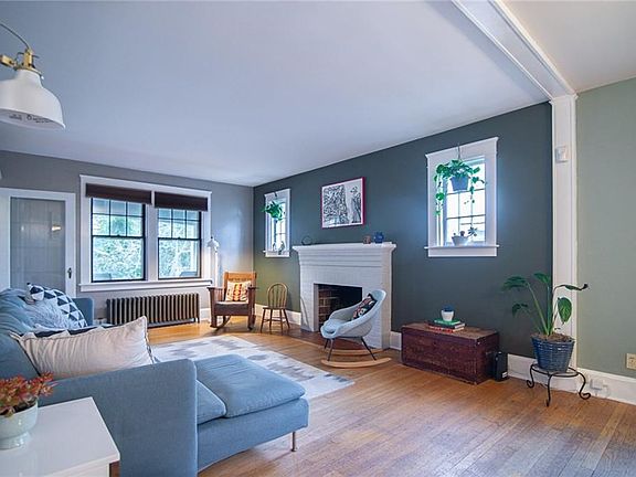 4th image of 66 Narragansett St