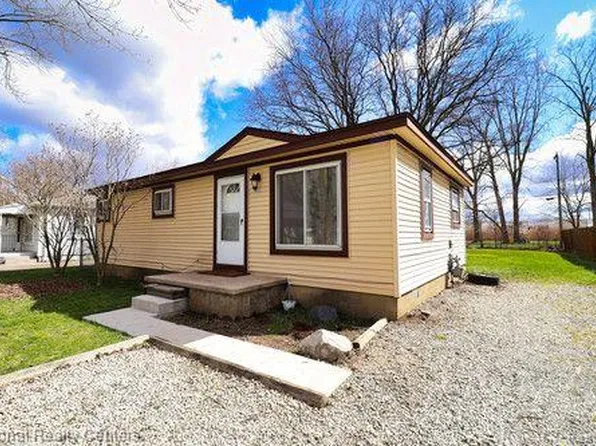 6303 Cordell St, Romulus, MI 48174