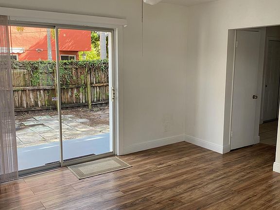 2nd image of 1832 Coral Ridge Dr APT 4