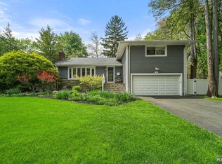 532 Lafayette Rd, Harrington Park, NJ 07640