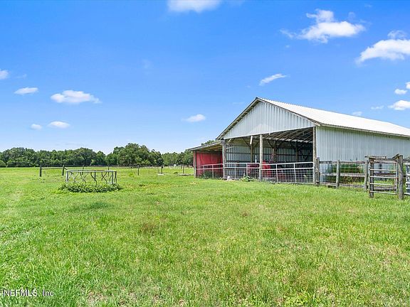 3rd image of 786 W RIVER Road