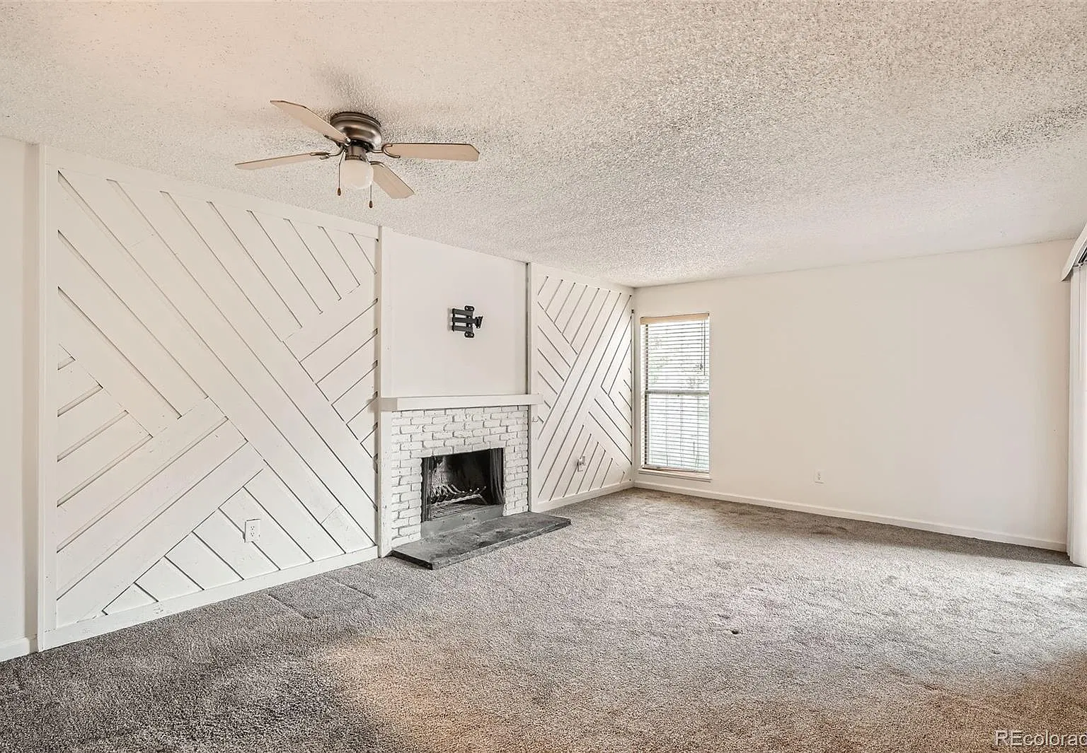 6420 S Dayton St — Photo 3