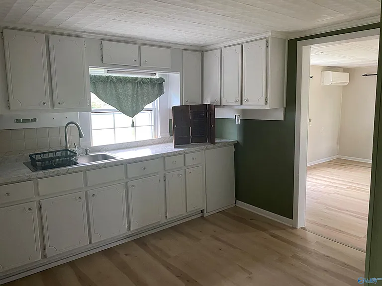 239 Cryer Rd — Photo 3