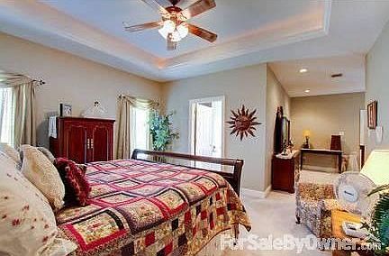 Master Bedroom : Master BR has large sitting area