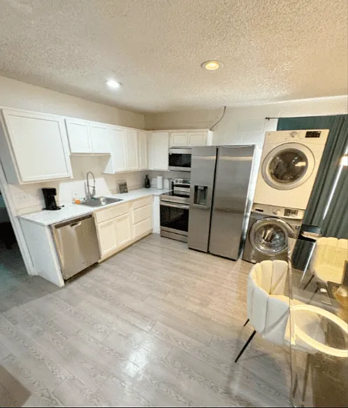 2 bed, $2,900 — Photo 2