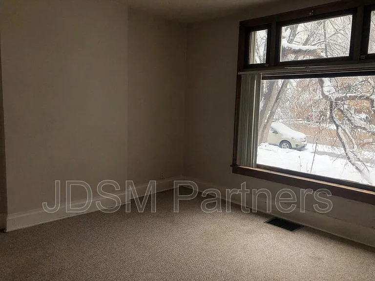 1260 Vine St #1 — Photo 13