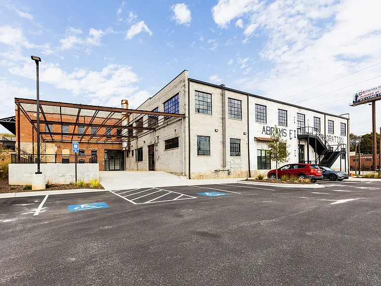 Lofts At Abrams Fixtures — Photo 14