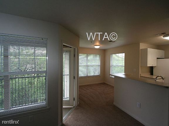 5th image of 4912 Monterey Oaks Blvd