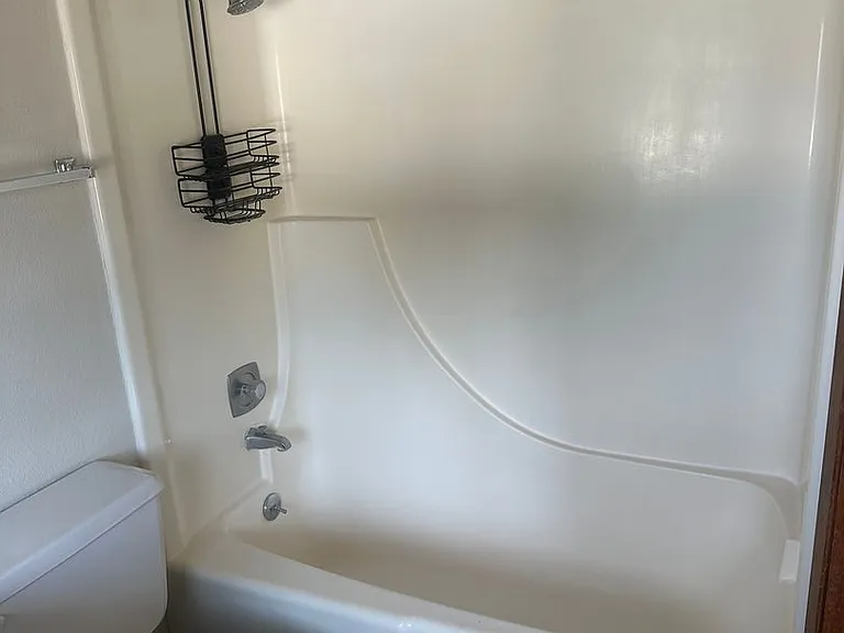 610 Curtis St — Photo 10